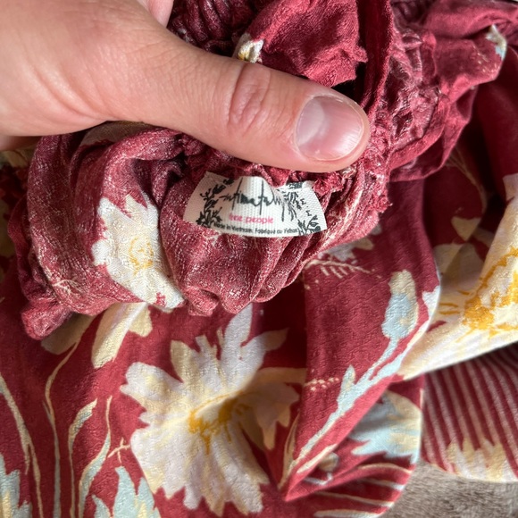 Free People Bali Wild Daisy Slip/ Renaissance Red Combo - Picture 6 of 7